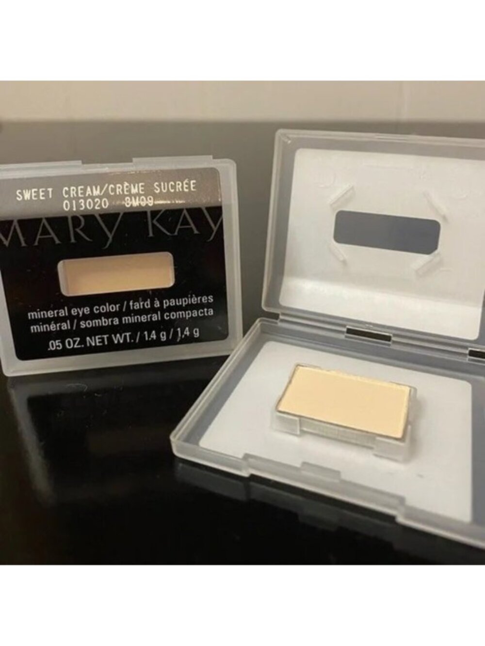 Mary Kay Sweet Cream Eyeshadow